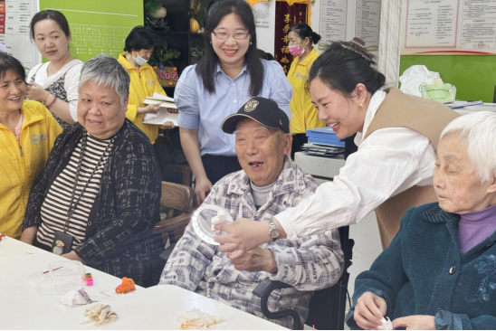 书送敬老，共享阅读—区社会组织孵化基地开展第27期全民阅读活动(图4)