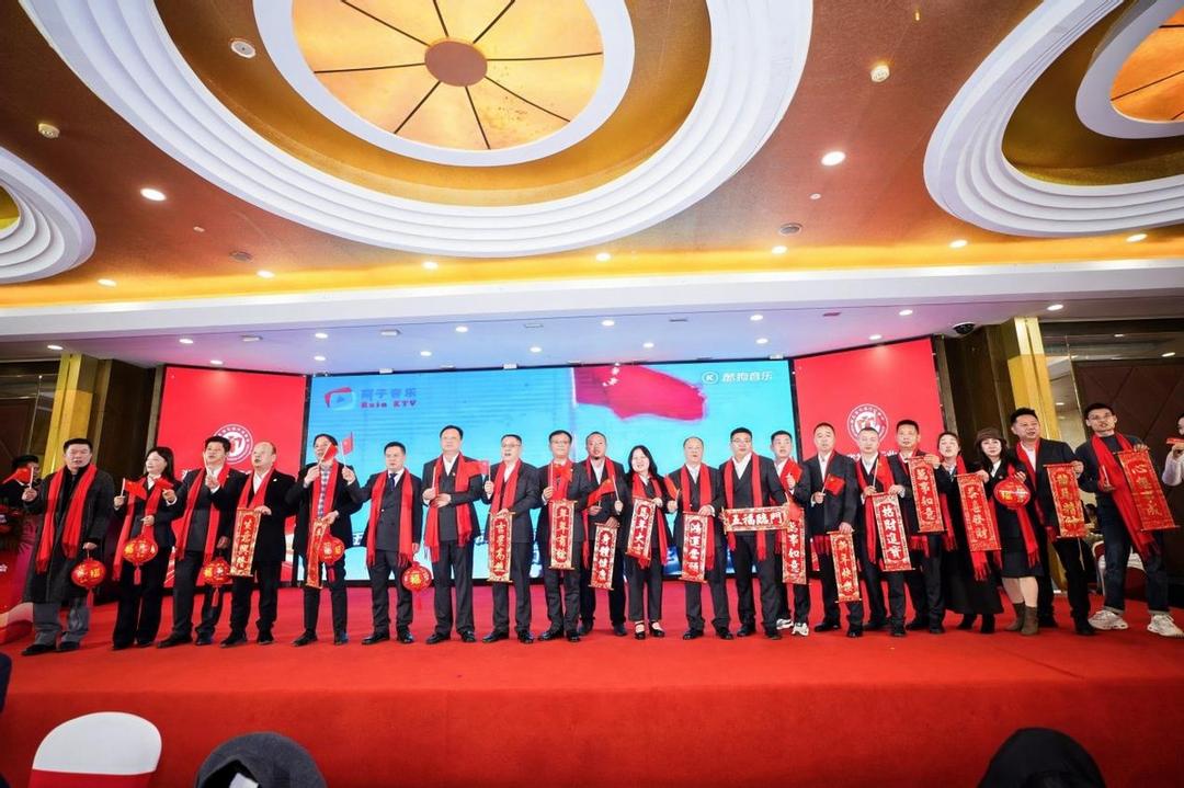 策马扬鞭共赴新程｜湖北省礼品协会五届四次会员大会暨迎新会举行(图7)