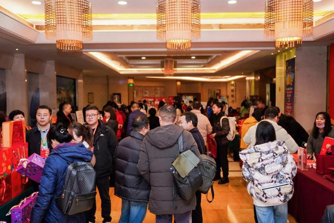 策马扬鞭共赴新程｜湖北省礼品协会五届四次会员大会暨迎新会举行(图11)