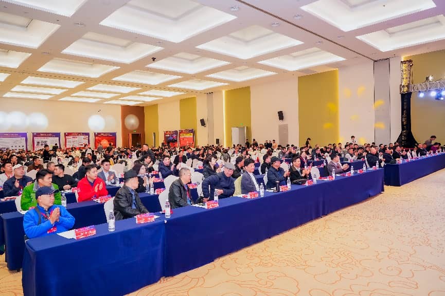 2026湖北汽车后市场产业峰会暨企业联合会年度盛典圆满举行(图1)